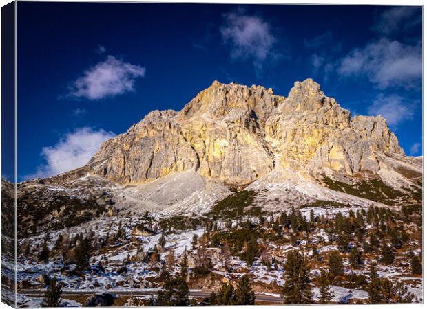 The Dolomites in the Italian Alps - typical view Canvas Print by Erik Lattwein