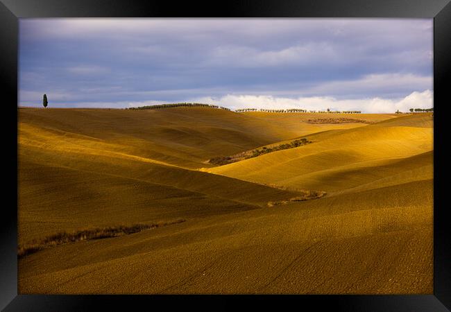 Wonderful Tuscan fields in autumn - beautiful Tuscany Italy Framed Print by Erik Lattwein