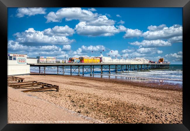 Red Sands of Paignton Framed Print by Roger Mechan