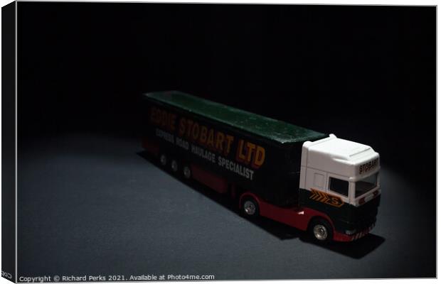 Eddie Stobart - Daf truck in the spotlight Canvas Print by Richard Perks