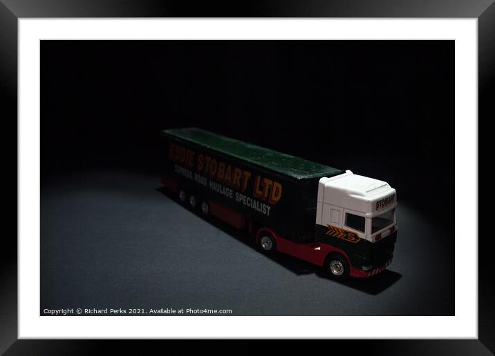Eddie Stobart - Daf truck in the spotlight Framed Mounted Print by Richard Perks