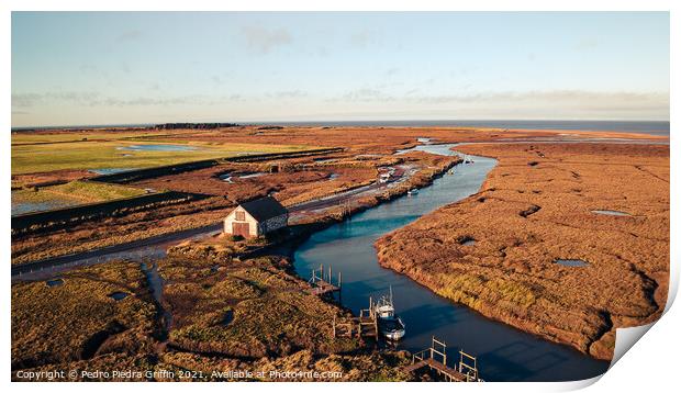 Thornham Staithe with the Coal barn Print by Pedro 
