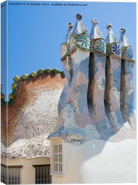 Casa Batlló, Barcelona, Spain Canvas Print by Jo Sowden