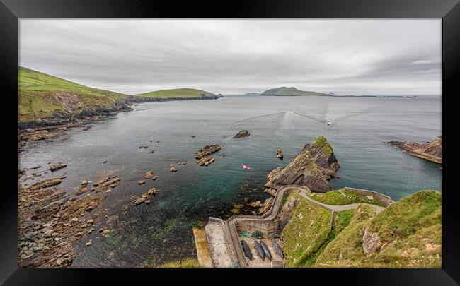 Slea Head. Framed Print by Mark Godden