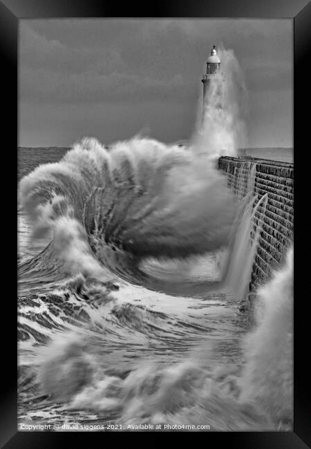 Tynemouth pier waves Framed Print by david siggens