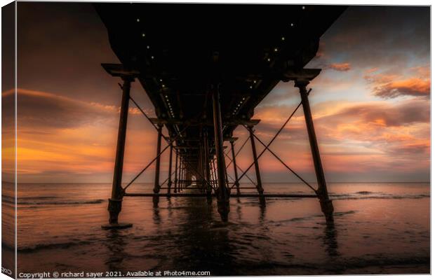 A Winters Evening at Saltburn Pier Canvas Print by richard sayer