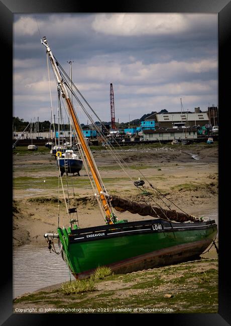 The Endeavour at low tide, Leigh on Sea Framed Print by johnseanphotography 