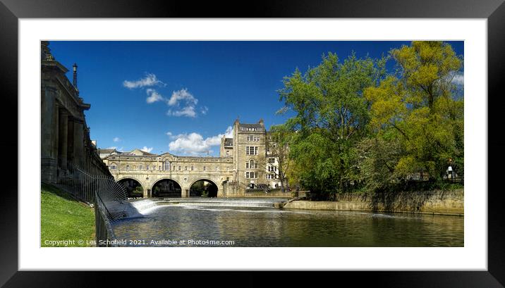Pulteney Bridge bath River Avon  Framed Mounted Print by Les Schofield