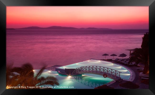 Infinity pool Framed Print by Rory Trappe