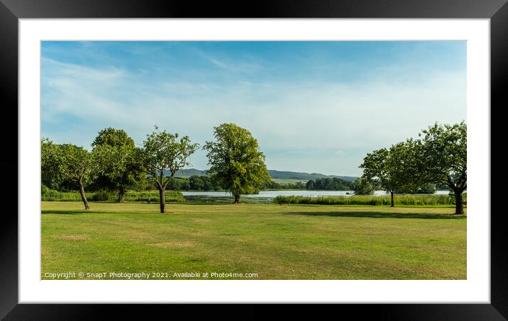 Lochside Park and Carlingwark Loch at Castle douglas on a summers day, Scotland Framed Mounted Print by SnapT Photography