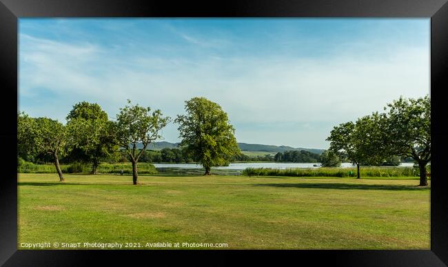 Lochside Park and Carlingwark Loch at Castle douglas on a summers day, Scotland Framed Print by SnapT Photography