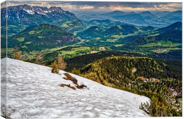 A Winter Wonderland in the Bavarian Alps Canvas Print by Roger Mechan