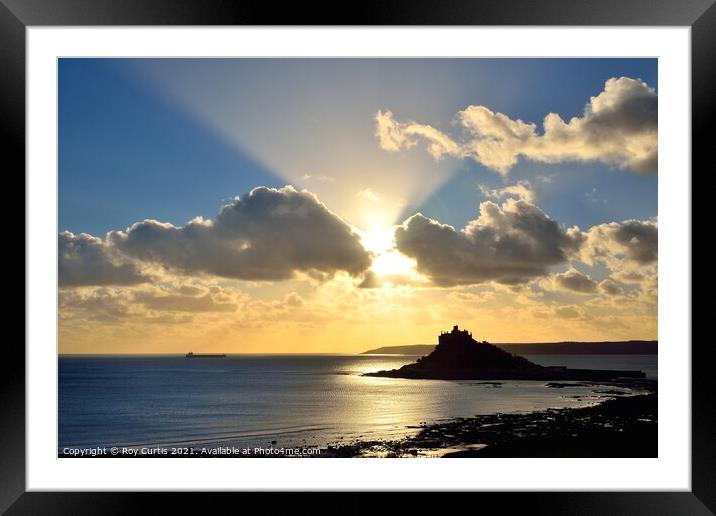 St. Michael's Mount Sunset. Framed Mounted Print by Roy Curtis