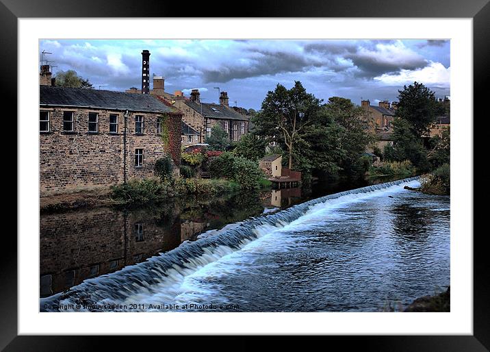 bingley. low. light. west. yorkshire. Framed Mounted Print by simon sugden