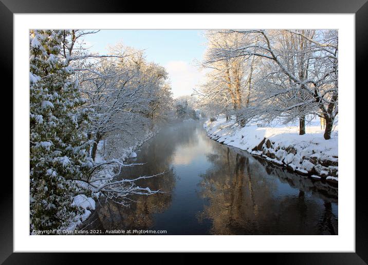 Winter morning. Framed Mounted Print by Glyn Evans