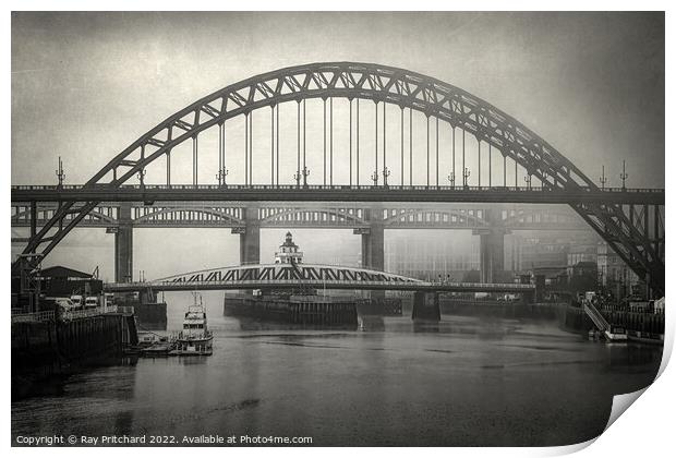Tyne In The Fog Print by Ray Pritchard