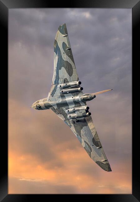 The Majestic Avro Vulcan XH558 Framed Print by Alan Tunnicliffe