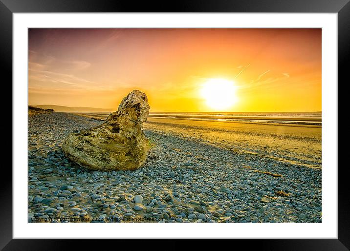 Kinmel bay Sunset North Wales  Framed Mounted Print by Darren Wilkes