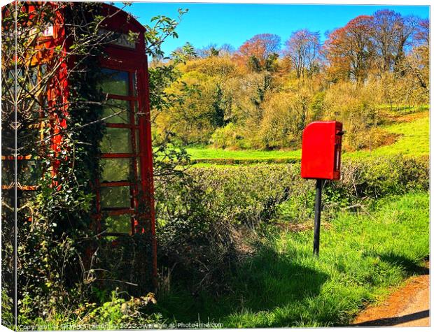 Cotswolds Communications Canvas Print by Graham Lathbury