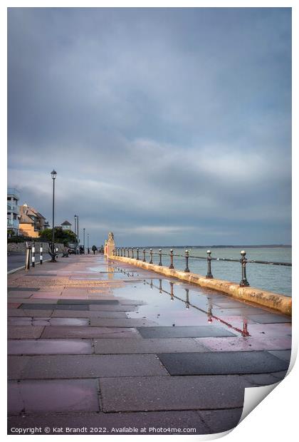 Cowes seafront, Isle of Wight Print by KB Photo