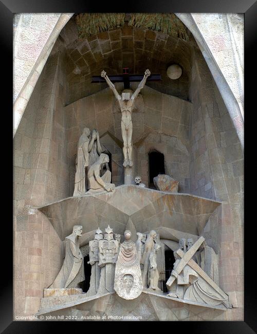 La Sagrada Familia, Barcelona. Framed Print by john hill