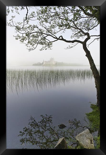 Misty morning, Castle Kilchurn Framed Print by Gary Eason