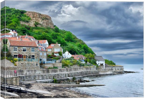 Runswick Bay  Canvas Print by Rick Lindley