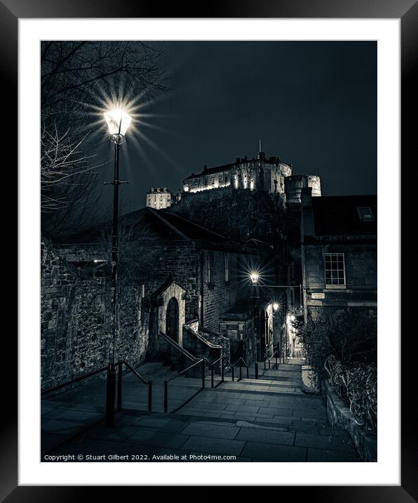 Edinburgh Castle from The Vennel Framed Mounted Print by Stuart Gilbert