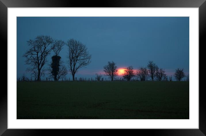 Morning light Framed Mounted Print by Simon Johnson