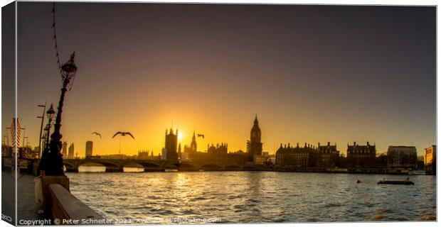 Evening over River Thames Canvas Print by Peter Schneiter