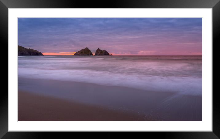  Holywell bay Framed Mounted Print by chris smith