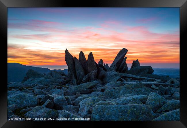 Welsh mountain sunrise. Glyder Fach. Framed Print by John Henderson
