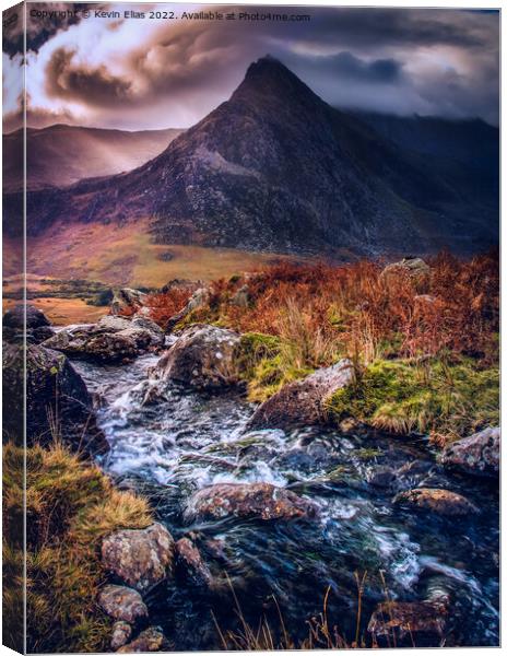 Tryfan mountain Canvas Print by Kevin Elias