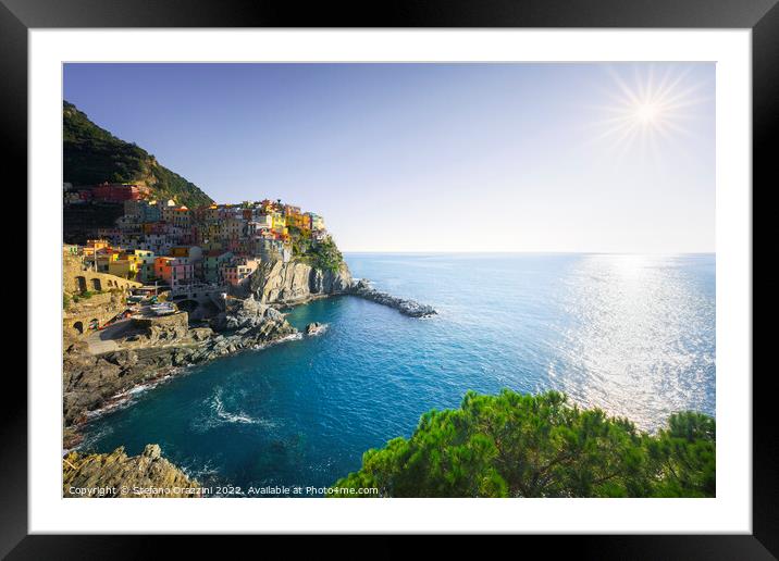 Manarola, village on the rocks. Cinque Terre, Italy Framed Mounted Print by Stefano Orazzini