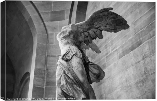 Victoire de Samothrace (Winged Victory of Samothrace), a Greek sculpture exhibited at Louvre Museum in Paris, France Canvas Print by Chun Ju Wu