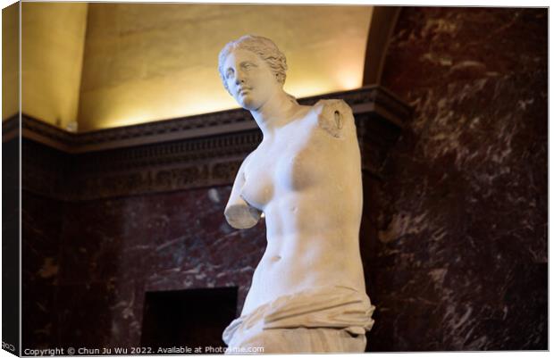Venus de Milo (Aphrodite of Milos), one of the most famous ancient Greek sculpture, on display at the Louvre Museum in Paris, France Canvas Print by Chun Ju Wu