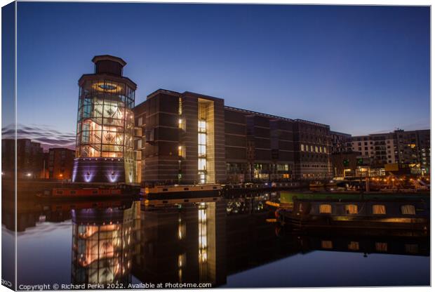 Royal Armouries reflections Canvas Print by Richard Perks