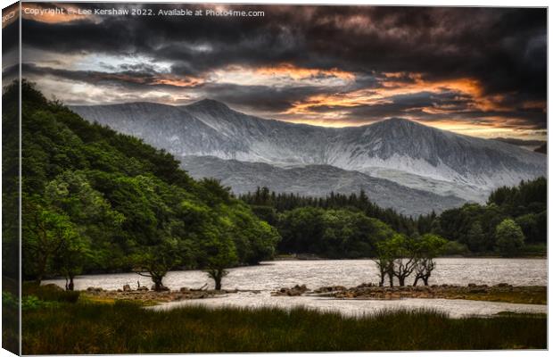 Sunset in Snowdonia Canvas Print by Lee Kershaw
