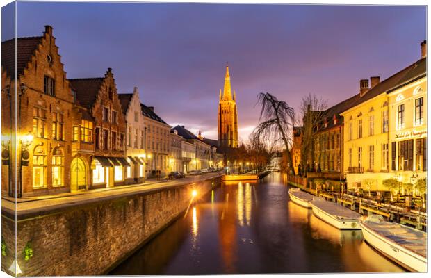 Church of Our Lady  Bruges Canvas Print by peter schickert