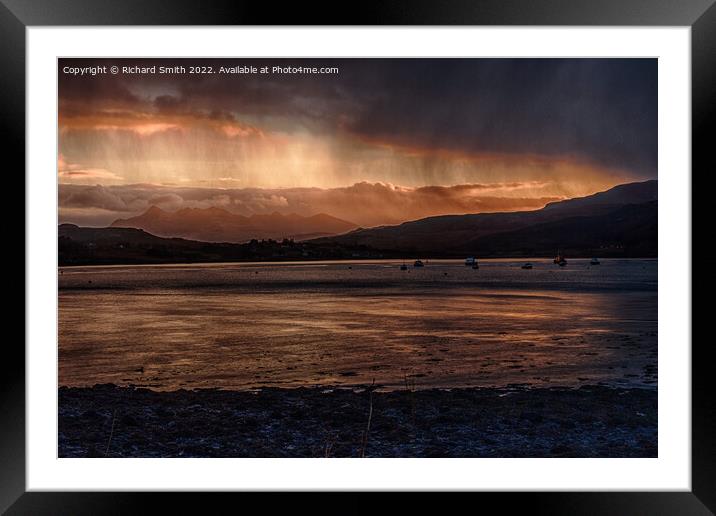 Snow at the end of the day Framed Mounted Print by Richard Smith