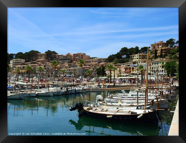 Port Soller Mallorca Framed Print by Les Schofield