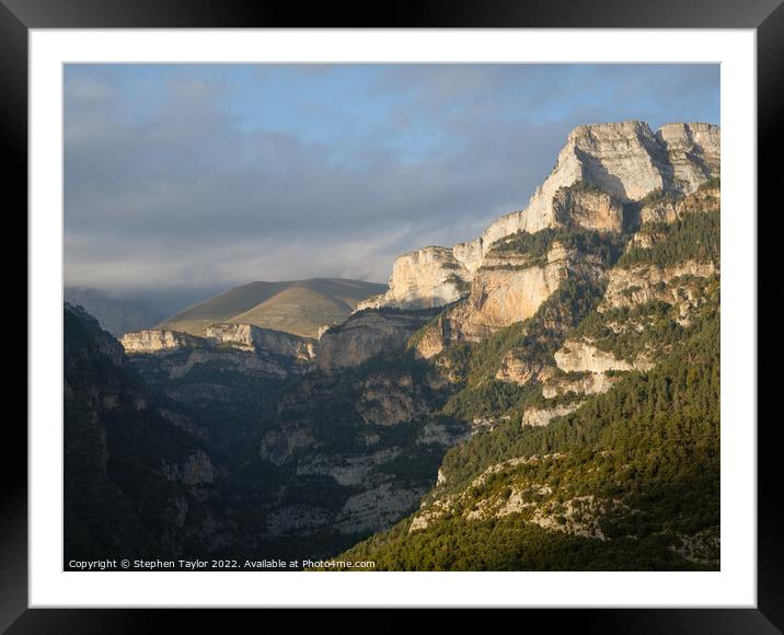 Canon de Anisclo Framed Mounted Print by Stephen Taylor