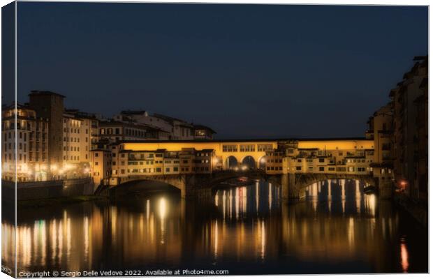 Ponte Vecchio bridge at sunset in Florence, Italy Canvas Print by Sergio Delle Vedove