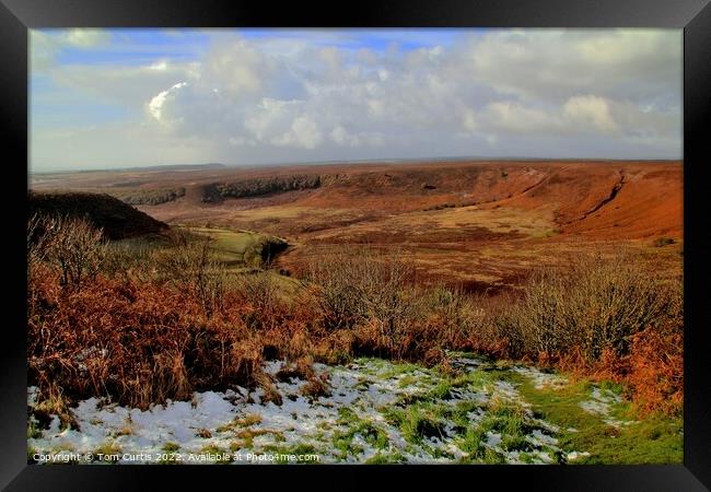 Hole of Horcum North Yorkshire Framed Print by Tom Curtis