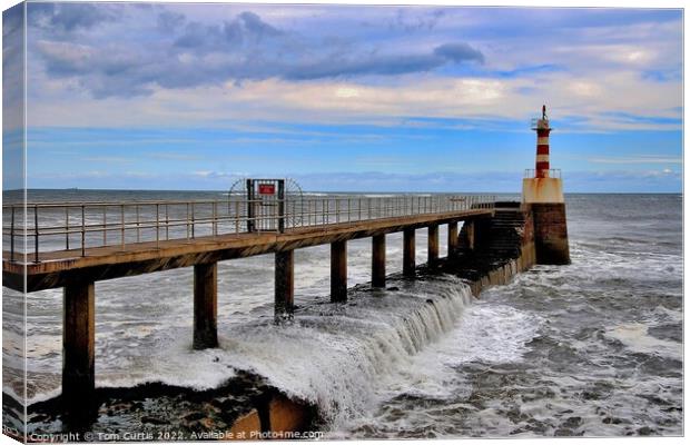 Amble Pier Northumberland Canvas Print by Tom Curtis
