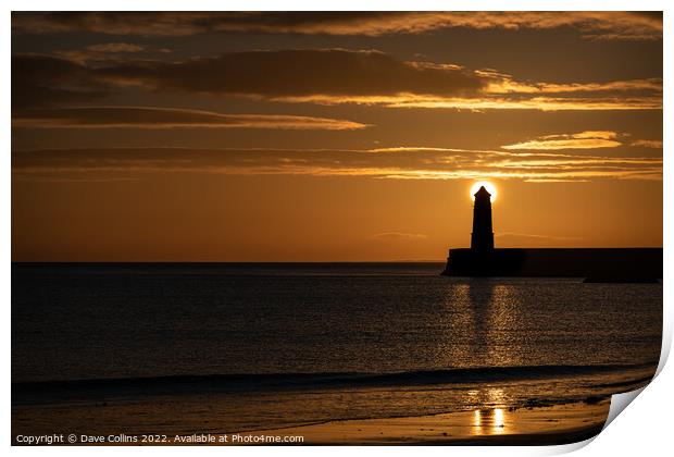 Sunrise behind the light tower at the entrance of Berwick upon tweed harbour Print by Dave Collins