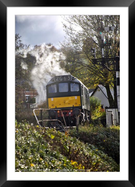 Class 25 Diesel Electric Framed Mounted Print by Stephen Hamer
