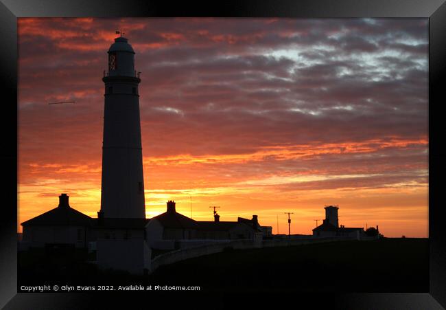 Sunset at Nash Point Lighthouse. Framed Print by Glyn Evans
