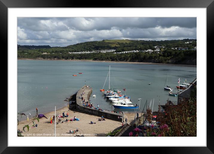 New Quay Bay, Ceredigion. Framed Mounted Print by Glyn Evans