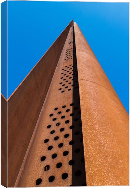 Looking up at the Memorial Spire Canvas Print by Jason Wells